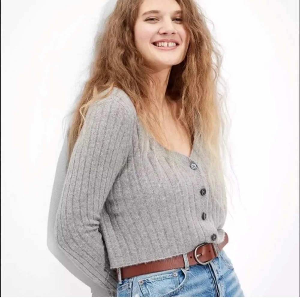 AE cropped sweater